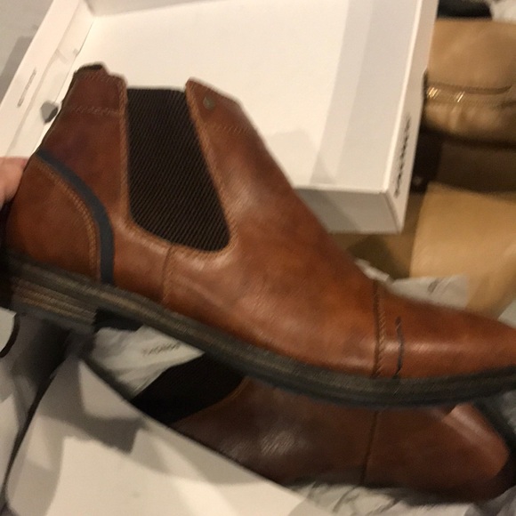 Boots - Picture 4 of 4